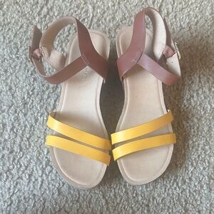 Rouge Helium Two-Tone Yellow and Brown Strap Sandals